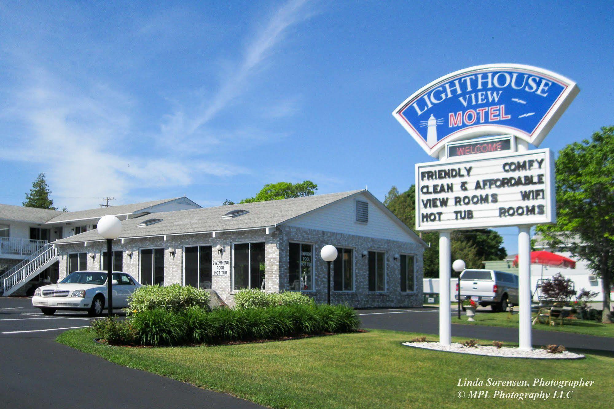 Lighthouse View Motel Mackinaw City Exterior photo